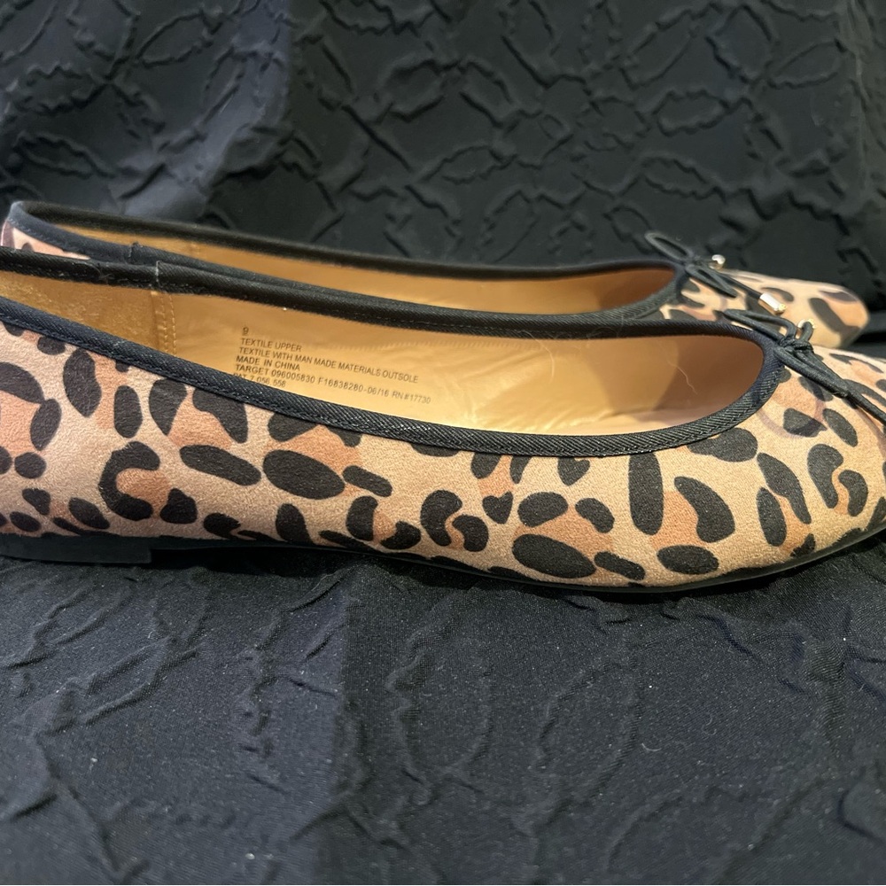 Leopard Flats - Picture 2 of 4